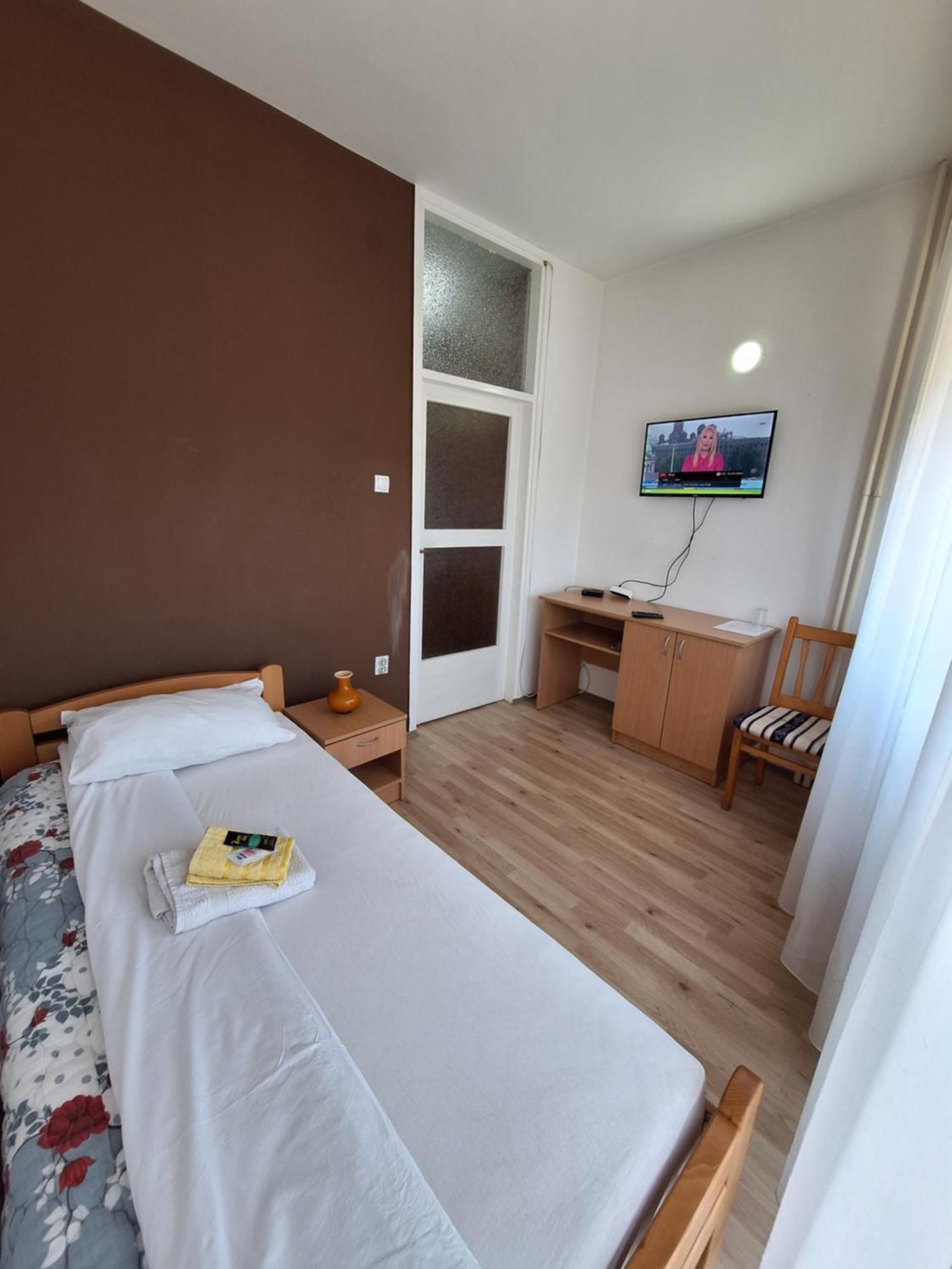 Hotel Konaciste Trstenik Экстерьер фото